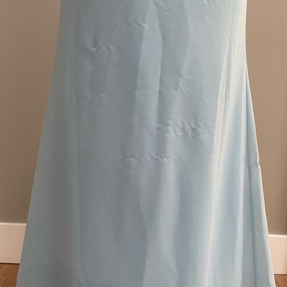🌟3x Host Pick🌟Women’s Blue Christina Wu Chiffon Gown - Picture 4 of 12